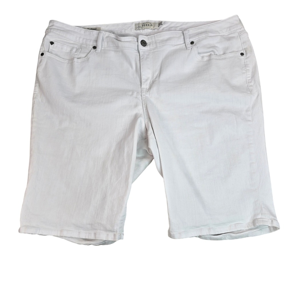 Torrid White Boyfriend Denim Shorts Plus Size 24 Stretch Mid Length